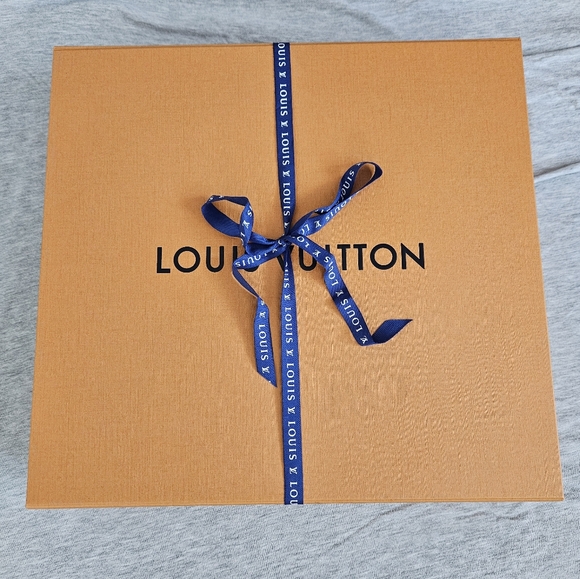 Louis Vuitton packaging set Bundle. - Picture 3 of 11